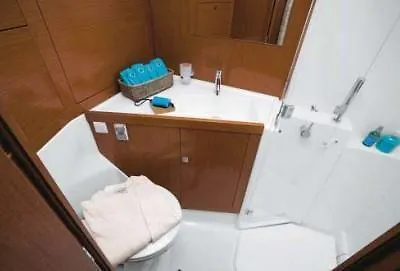 船屋 Boat In 特罗吉尔