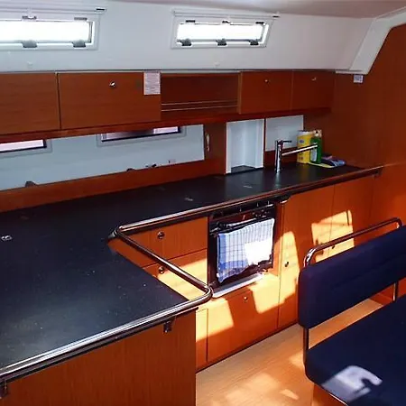 Boat In * 特罗吉尔